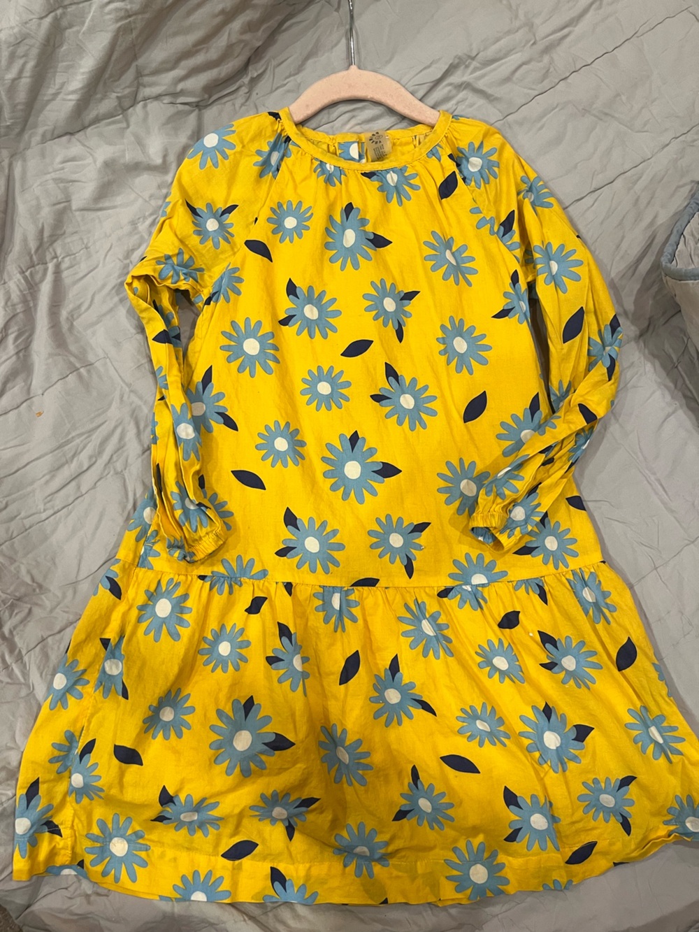Primary flower Dress. Size 6-7